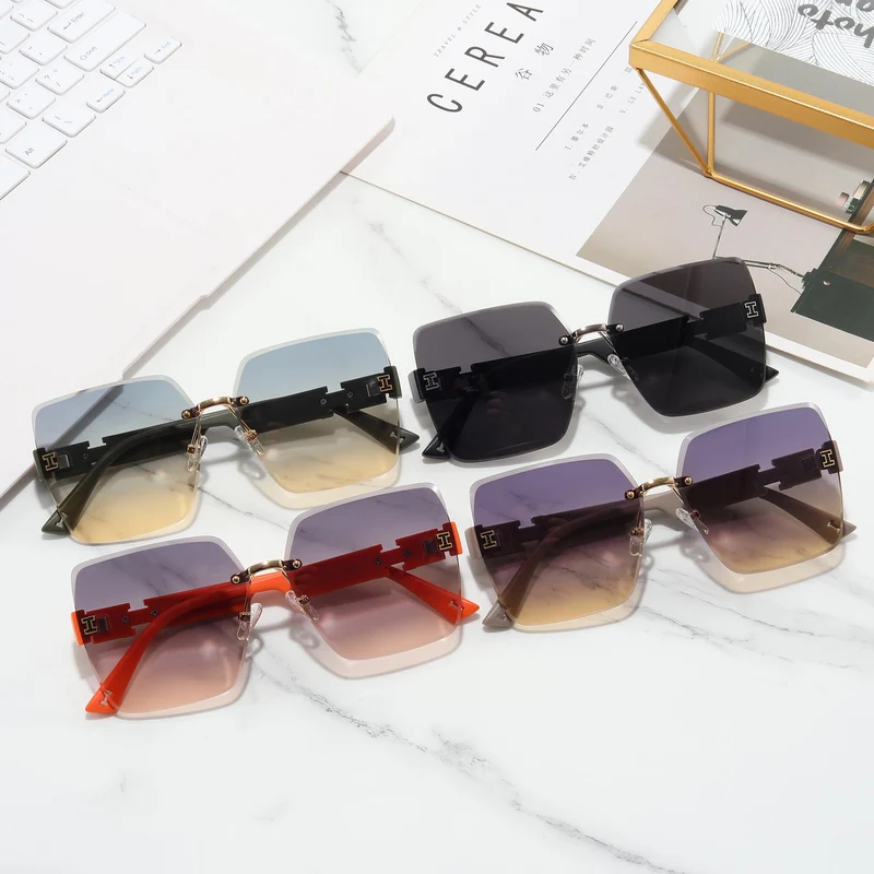 Dame oversized firkantet solbrille med stilige aksenter Luvikno