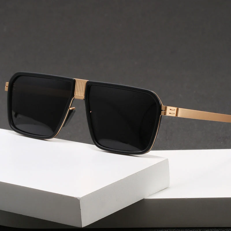 Dame moteriktig solbrille i moderne, firkantet design Luvikno