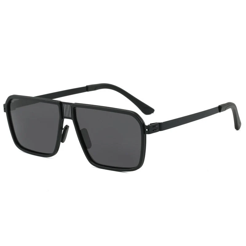 Dame moteriktig solbrille i moderne, firkantet design Luvikno