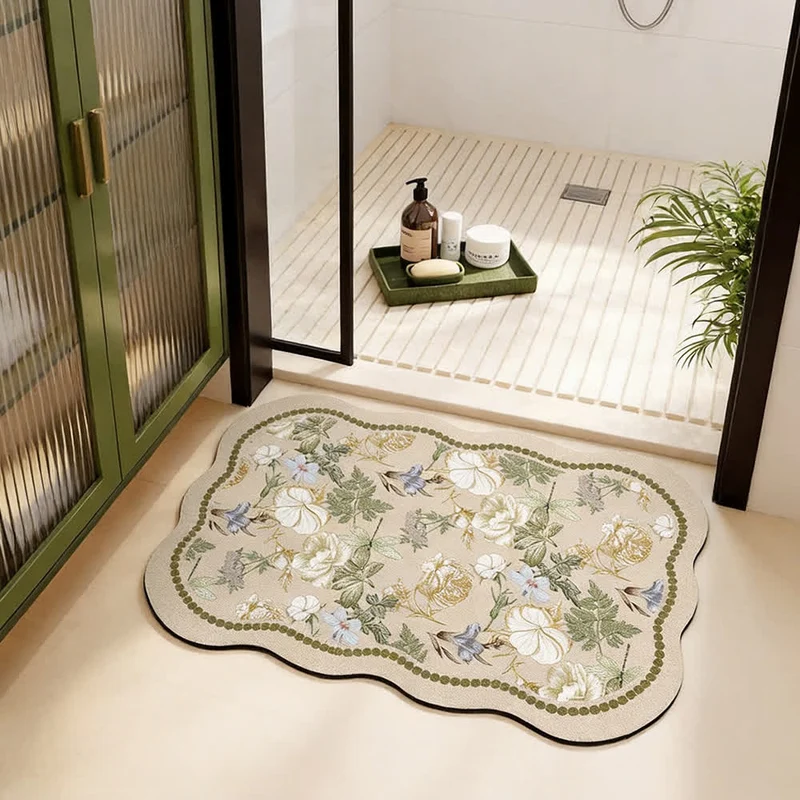 Schnelltrocknende Badematte mit Blumenmuster aus Kieselgur