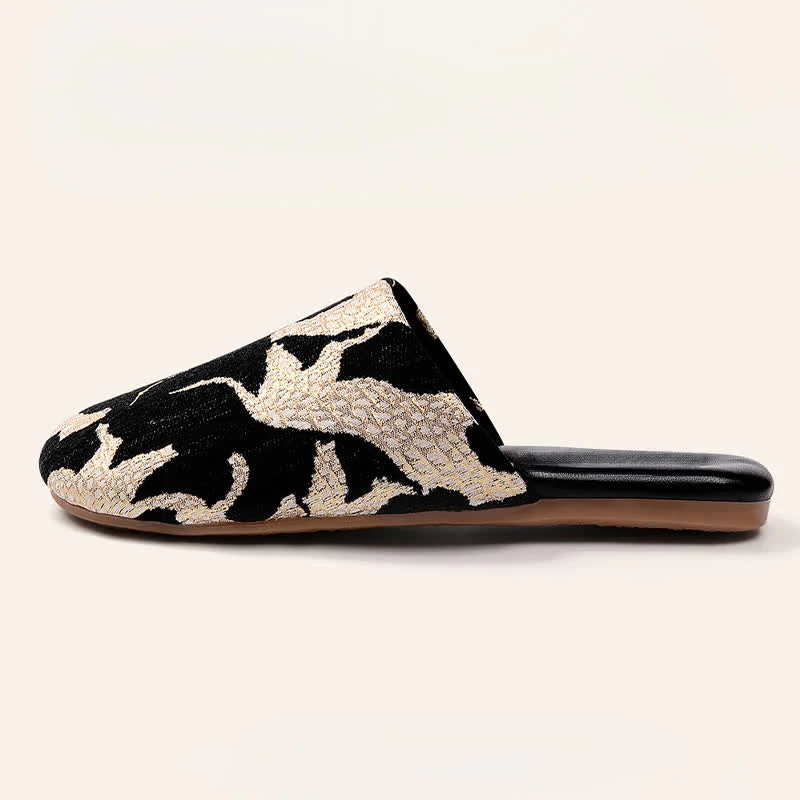 Jacquard-Hausschuhe mit Tiermuster und geschlossener Zehenpartie