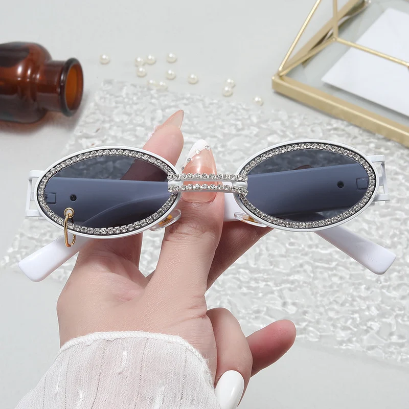 Damer ekstravagant moderne solbriller med rhinestones ramme Luvikno