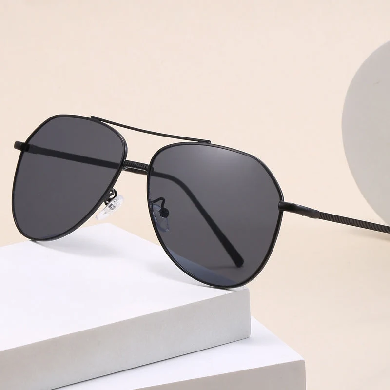 Dame trendy aviator solbriller med subtil fargegradient Luvikno