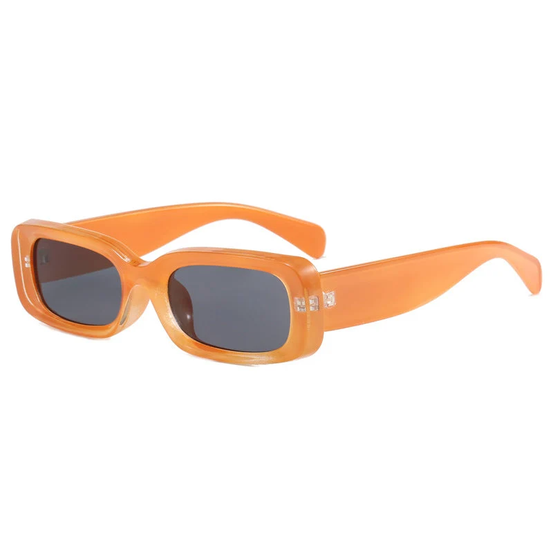 Dame stilig designer solbrille med moderne, rektangulær ramme Luvikno