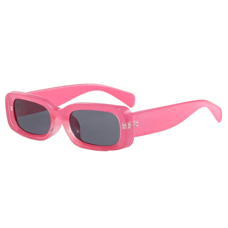 Dame stilig designer solbrille med moderne, rektangulær ramme Luvikno