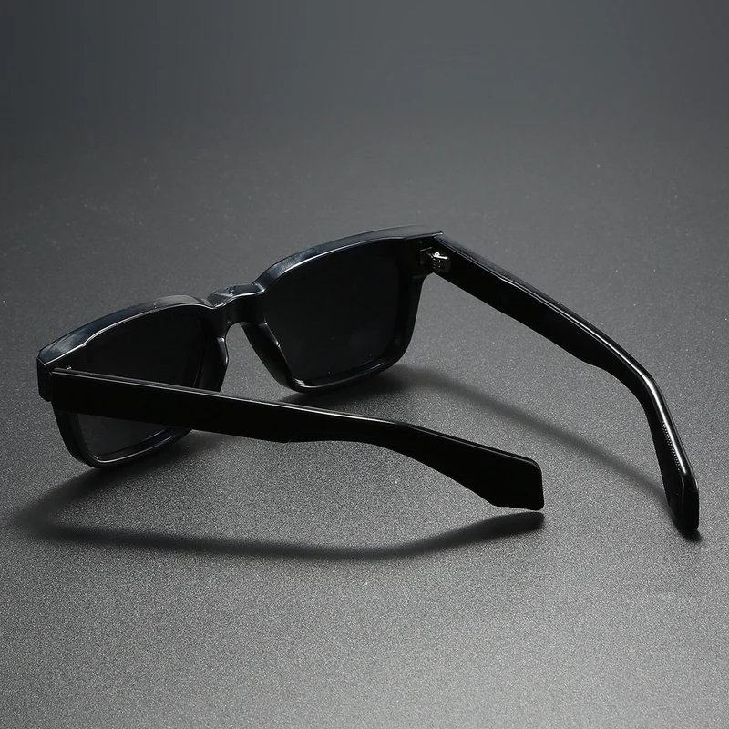 Dame kvadratisk solbrille med markant skilpaddemønster Luvikno