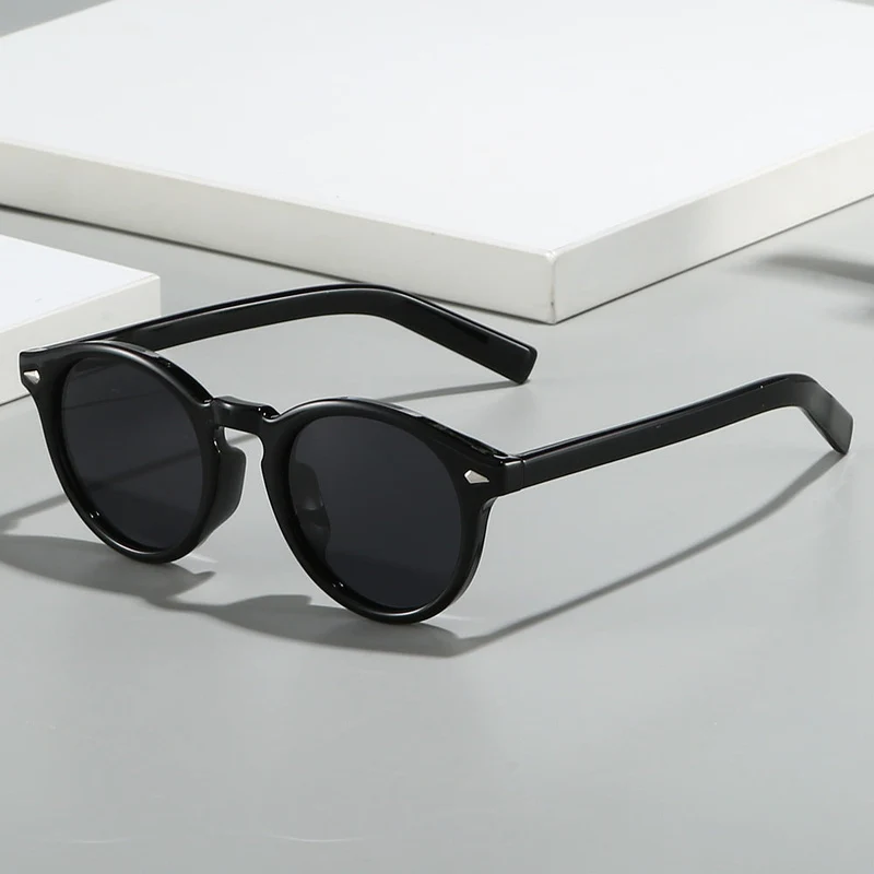 Dame trendy solbriller med transparent ramme og gule glass Luvikno