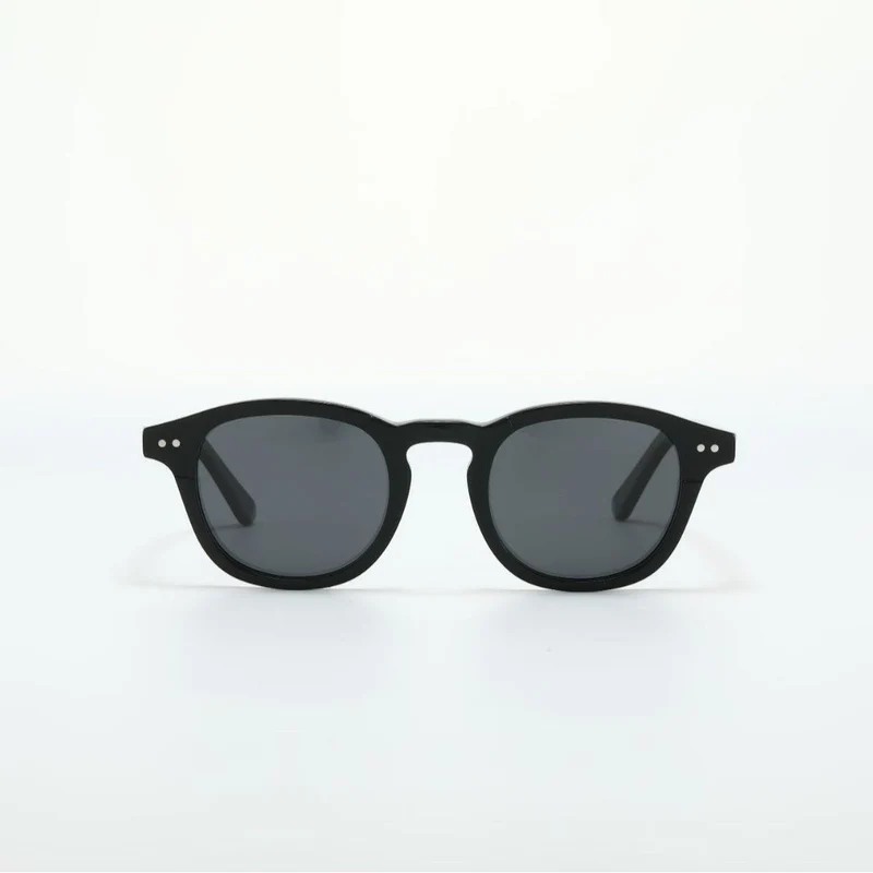 Dame moteriktig solbrille i moderne skilpadde-design Luvikno