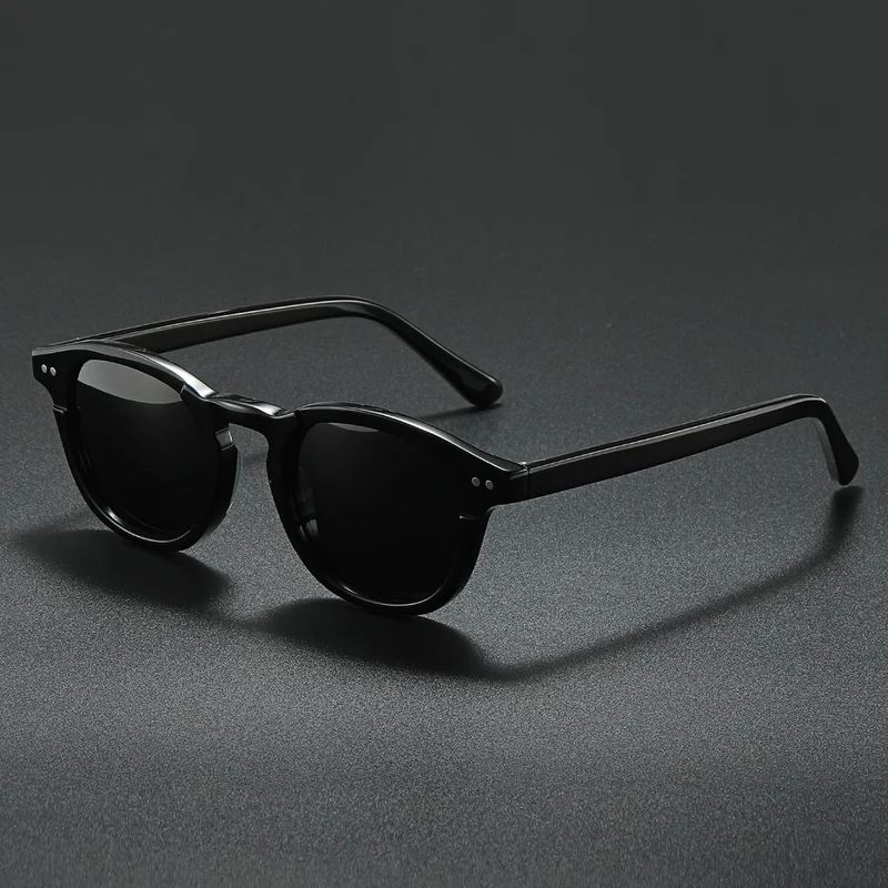 Dame moteriktig solbrille i moderne skilpadde-design Luvikno