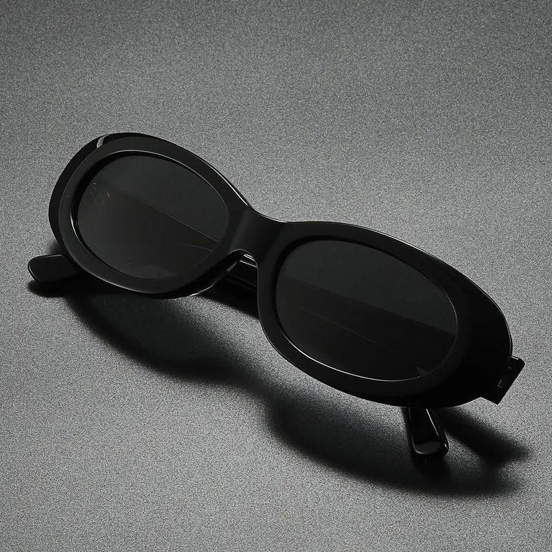 Dame moteriktig solbrille i elegant akvarellstil Luvikno