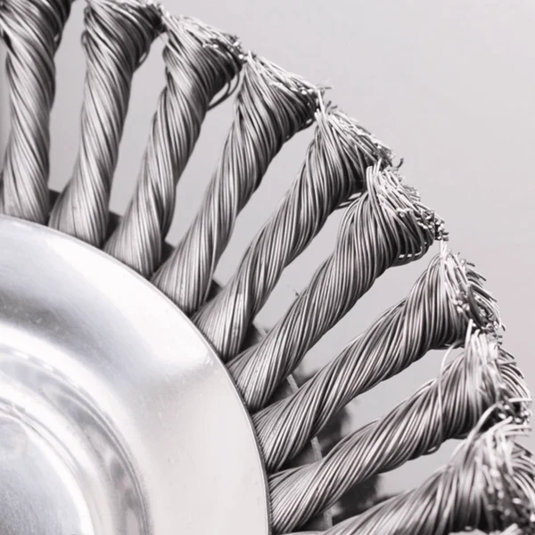 SteelTwist Ugressbørste – 360° Trimmerblad av Flettet Stål (15 cm) | Luvikno
