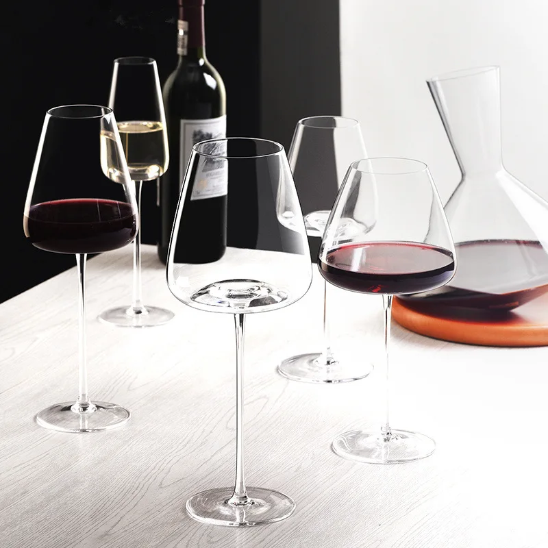 Sett med 2, 4 og 6 Håndlagde Krystallvins- og Champagneglass - 4 Størrelser | Luvikno