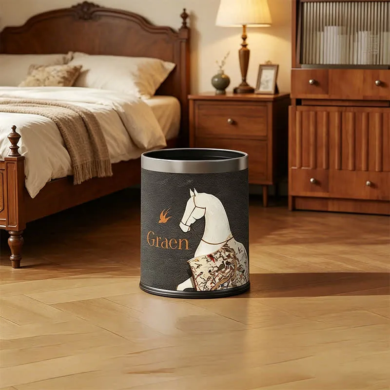 Klassischer orientalischer Mülleimer mit Reitermotiv