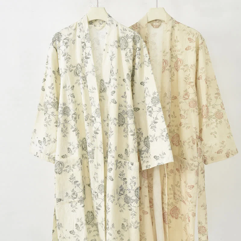 Kimono-Bademantel aus Baumwoll-Leinen mit pastoralem Blumenmuster