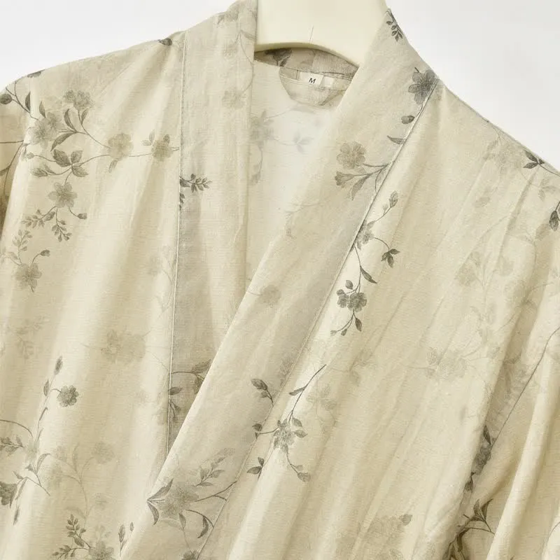 Eleganter Kimono-Bademantel aus Baumwoll-Leinen mit Blumenmuster