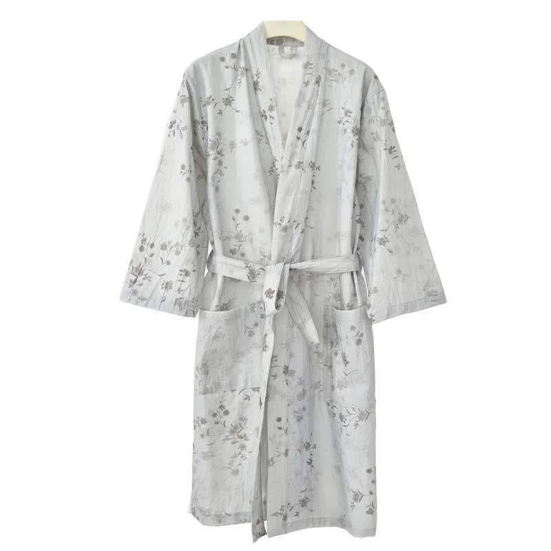 Eleganter Kimono-Bademantel aus Baumwoll-Leinen mit Blumenmuster