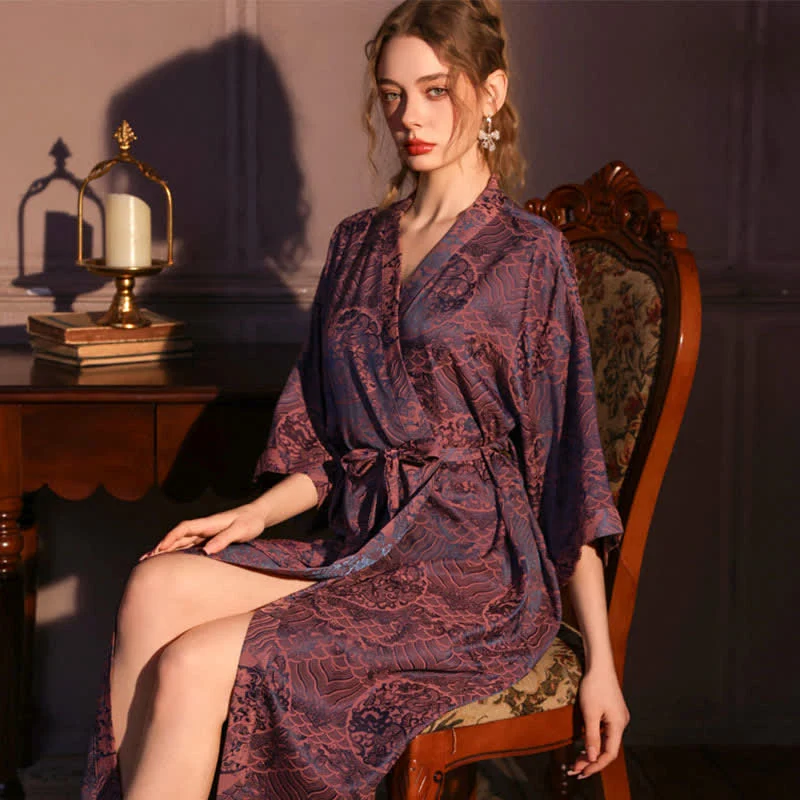 Robe mit abstraktem Muster und 3/4-Ärmeln