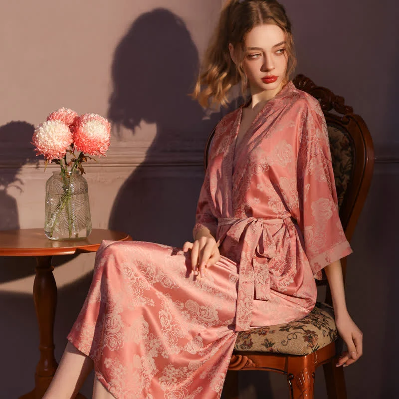 Romantischer Kimono-Bademantel mit 3/4-Ärmeln in Rosenform