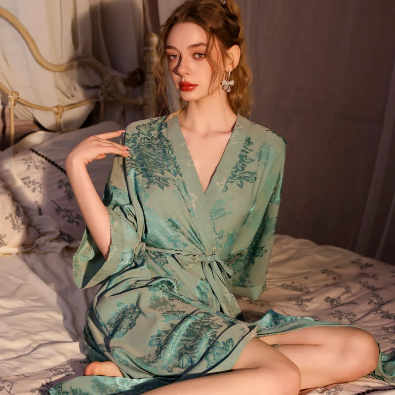 Luxuriöser Kimono-Bademantel mit Blumenmuster und 3/4-Ärmeln