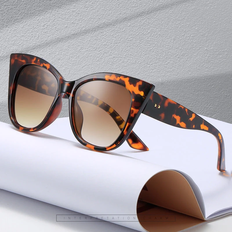 Dame ekstravagante Cat-Eye-solbriller med speilreflekterte linser Luvikno