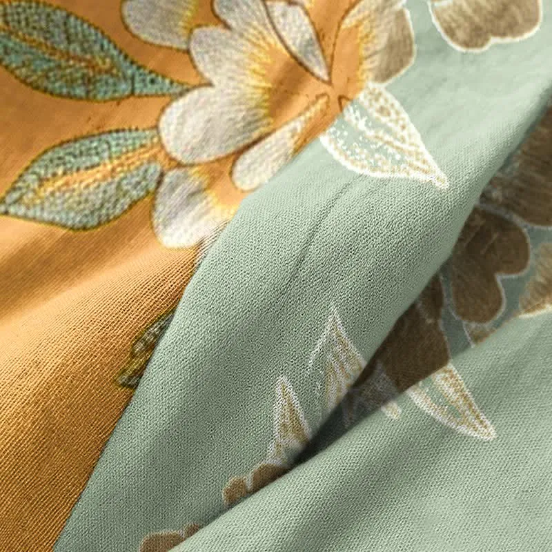 Kimono-Bademantel aus Baumwollgaze mit gelber Pfingstrose