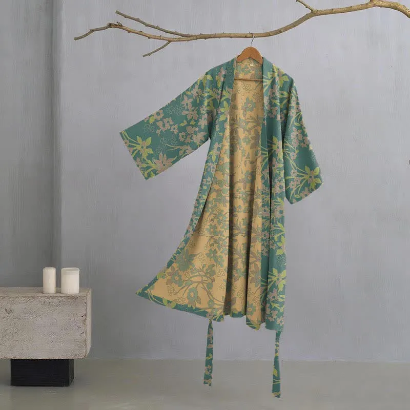 Vintage-Bademantel aus rustikalem Baumwolljacquard mit Blumenmuster
