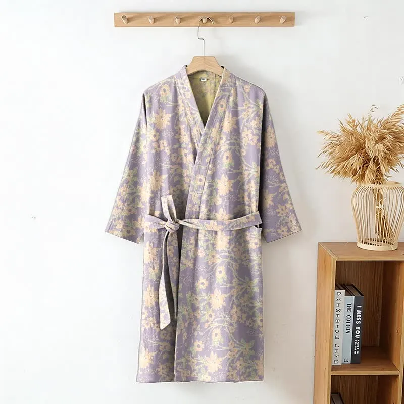 Vintage-Bademantel aus rustikalem Baumwolljacquard mit Blumenmuster