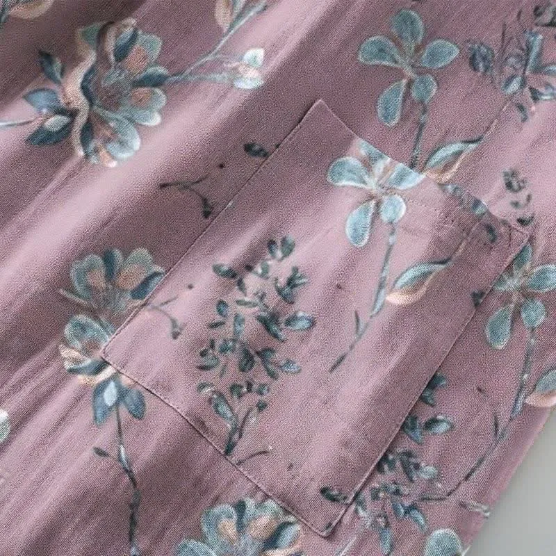 Kimono-Bademantel aus doppellagigem Baumwollgewebe mit blühendem Blumenmuster