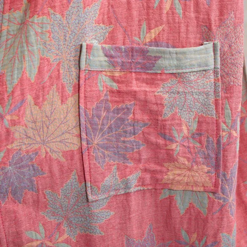 Kimono-Bademantel aus doppellagigem Baumwollgewebe mit Ahornblattmuster