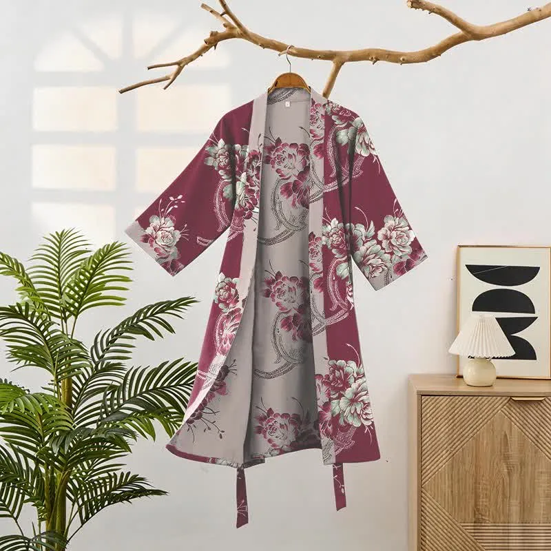 Luxuriöser Kimono-Bademantel aus doppellagigem Baumwollgaze mit Pfingstrosenmuster