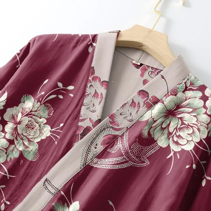 Luxuriöser Kimono-Bademantel aus doppellagigem Baumwollgaze mit Pfingstrosenmuster