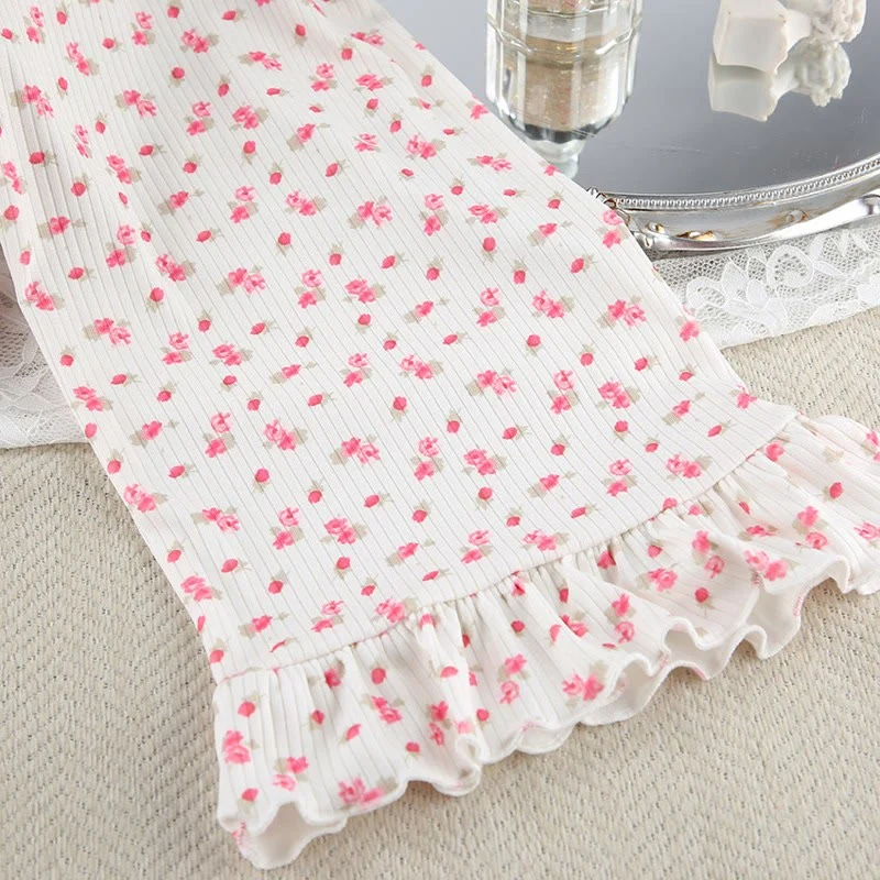 Pyjama-Bademantel aus Strick mit Blumenmuster und Rüschen