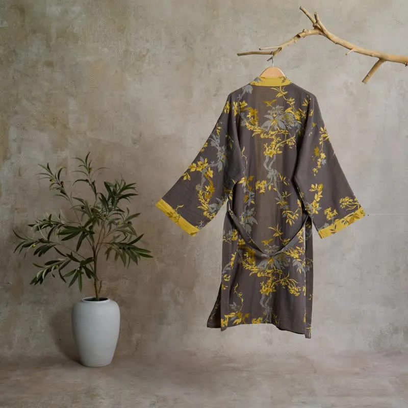 Vintage Kimono-Bademantel aus Baumwolle mit Blumenmuster und Blättern