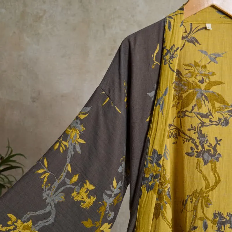 Vintage Kimono-Bademantel aus Baumwolle mit Blumenmuster und Blättern