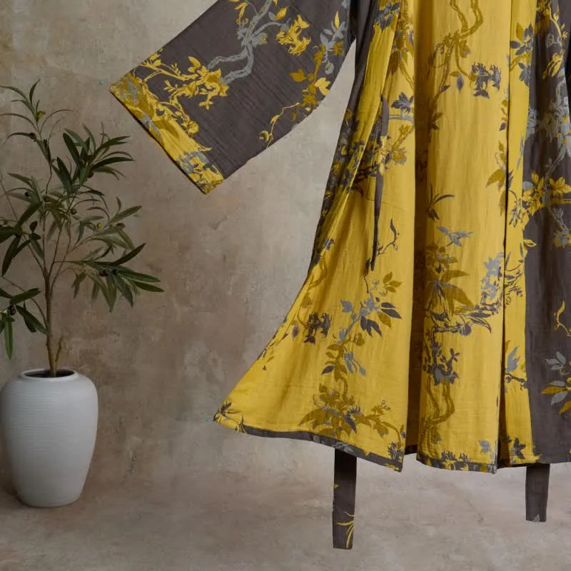 Vintage Kimono-Bademantel aus Baumwolle mit Blumenmuster und Blättern