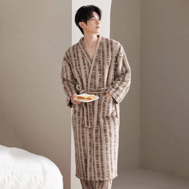 Unisex Luxus-Bademantel aus Plüsch mit Linienmuster