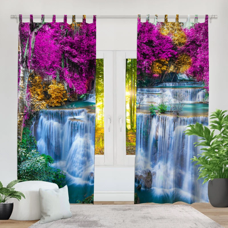 Fotovorhang "Wasserfall zwischen bunten Blumen"