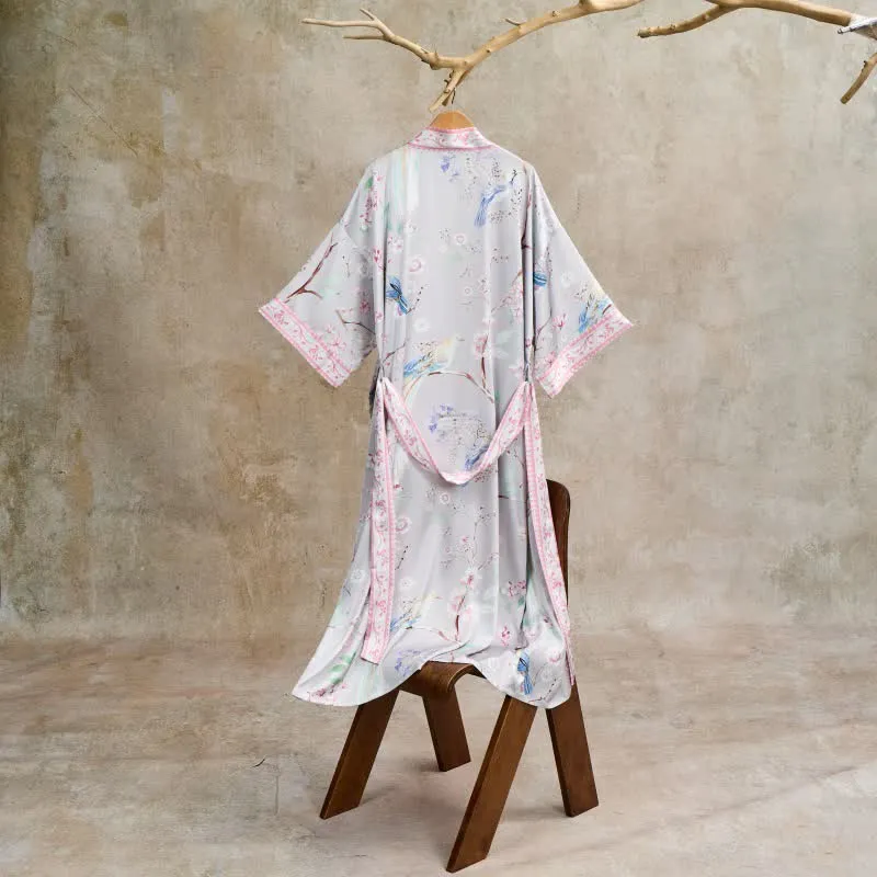 Bademantel im Kimono-Stil mit Pfirsichblüten- und Vogelmotiv