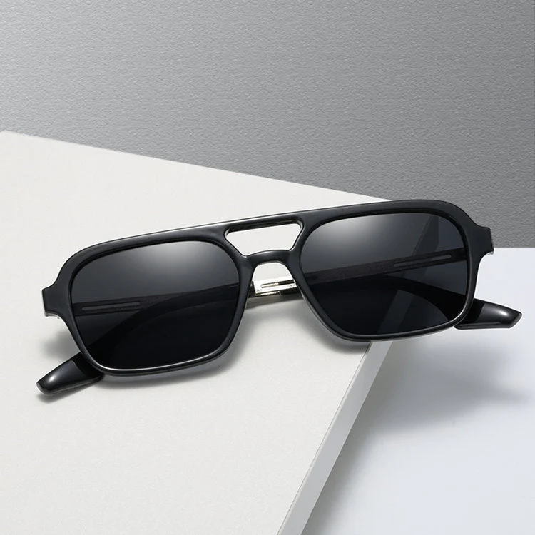 Dame designer solbrille med blå linser Luvikno