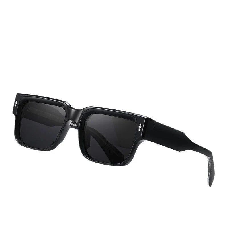 Dame solbrille i moderne, kantet design Luvikno
