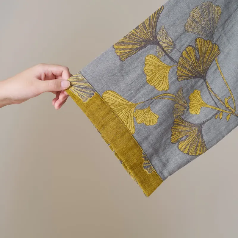 Kimono-Bademantel aus Baumwollgaze und Ginkgo