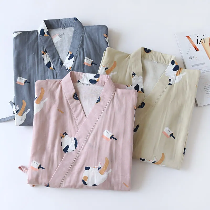 Passender Kimono-Bademantel aus Baumwollgaze mit Katzenmotiv