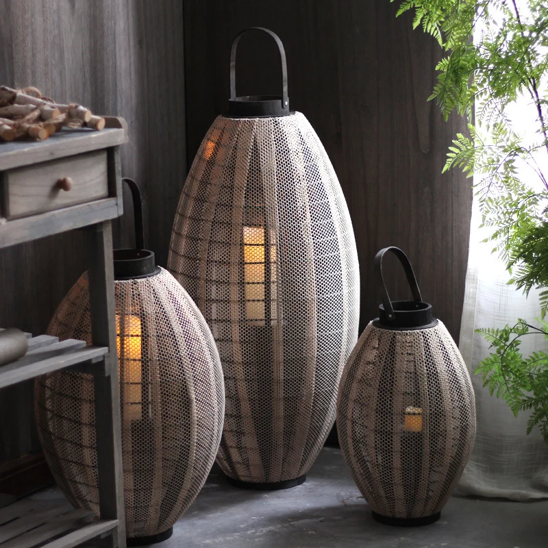 Elegant lantern with metal grid Stornfield