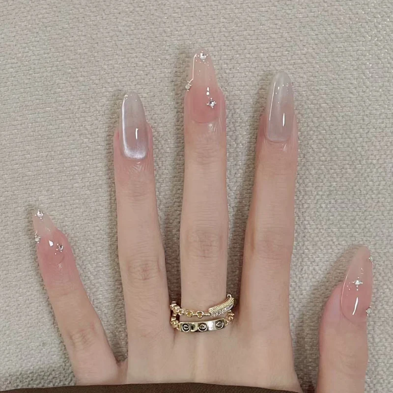 Decorative Press-On Nail Set with Subtle Glitter Accents Stornfield