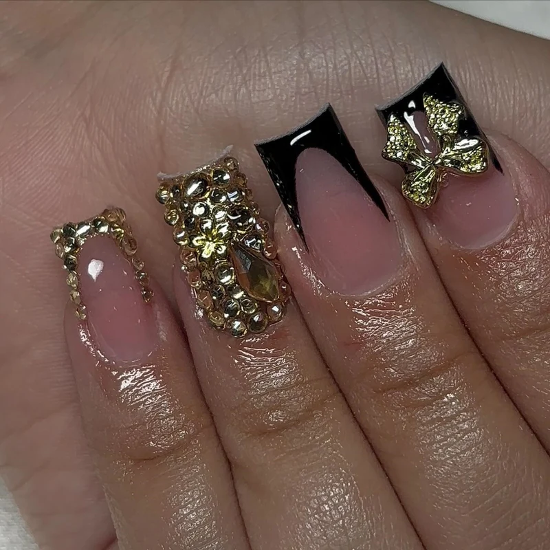 Decorative Press-On Nail Set with Gemstone Accents Stornfield