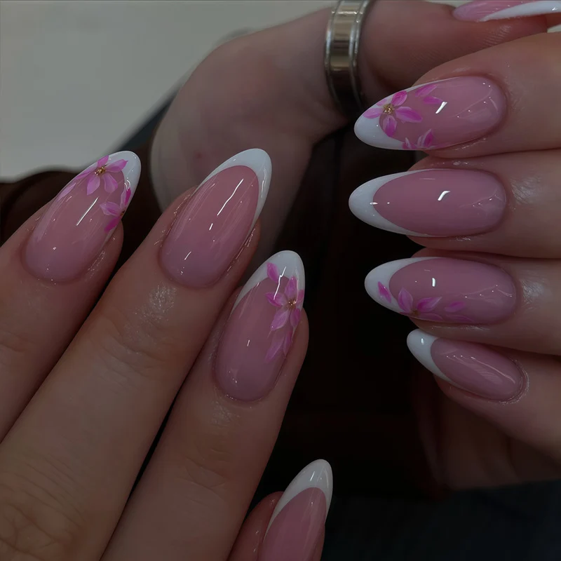 Elegant Floral Press-On Nails Stornfield