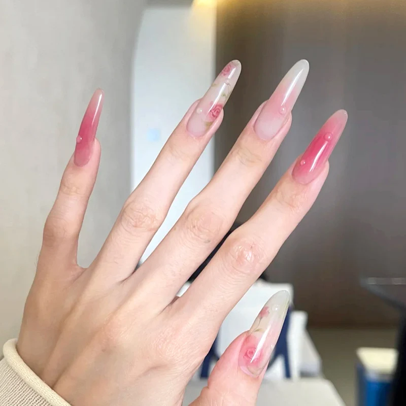 Elegant Floral Press-On Nail Extensions Stornfield