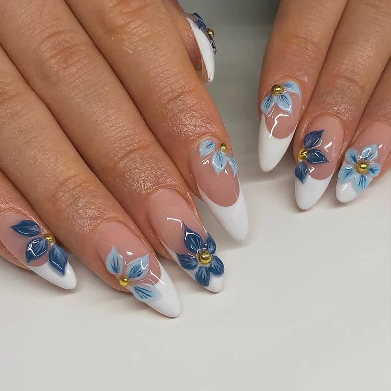 Elegant Floral Nail Art Press-On Set Stornfield