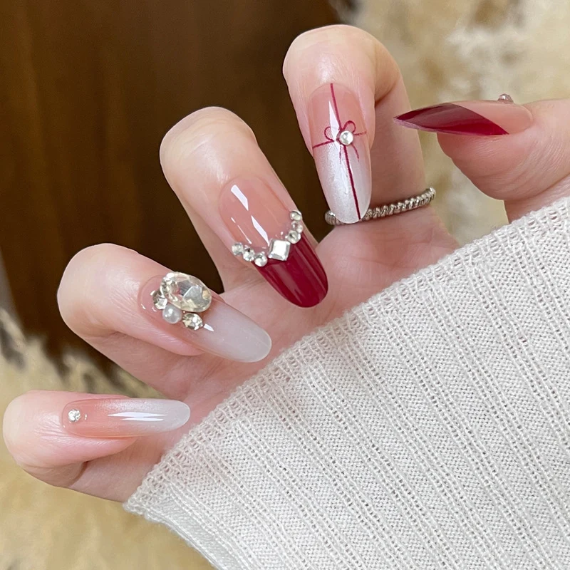 Elegant Decorative Press-On Nail Set with Rhinestone Accents Stornfield