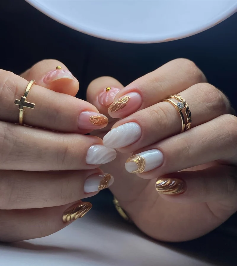 Artistic Gel Press-On Nail Set with Gold Leaf Accents Stornfield